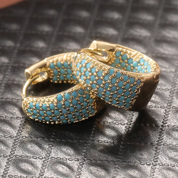 Brincos de Argola com Contas de Turquesa em Tom Dourado