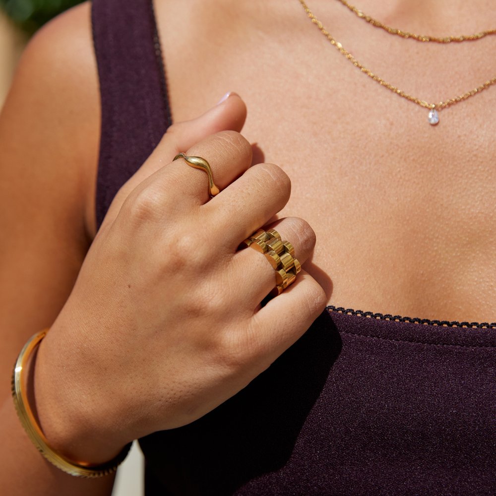 Anel Onda em Ouro 18K