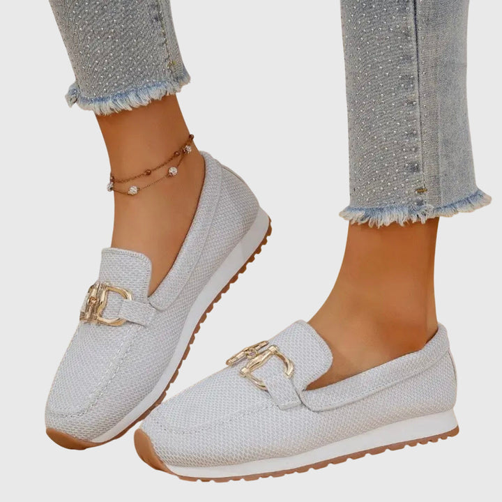 Mocassim de Couro Real com Detalhe de Ferradura