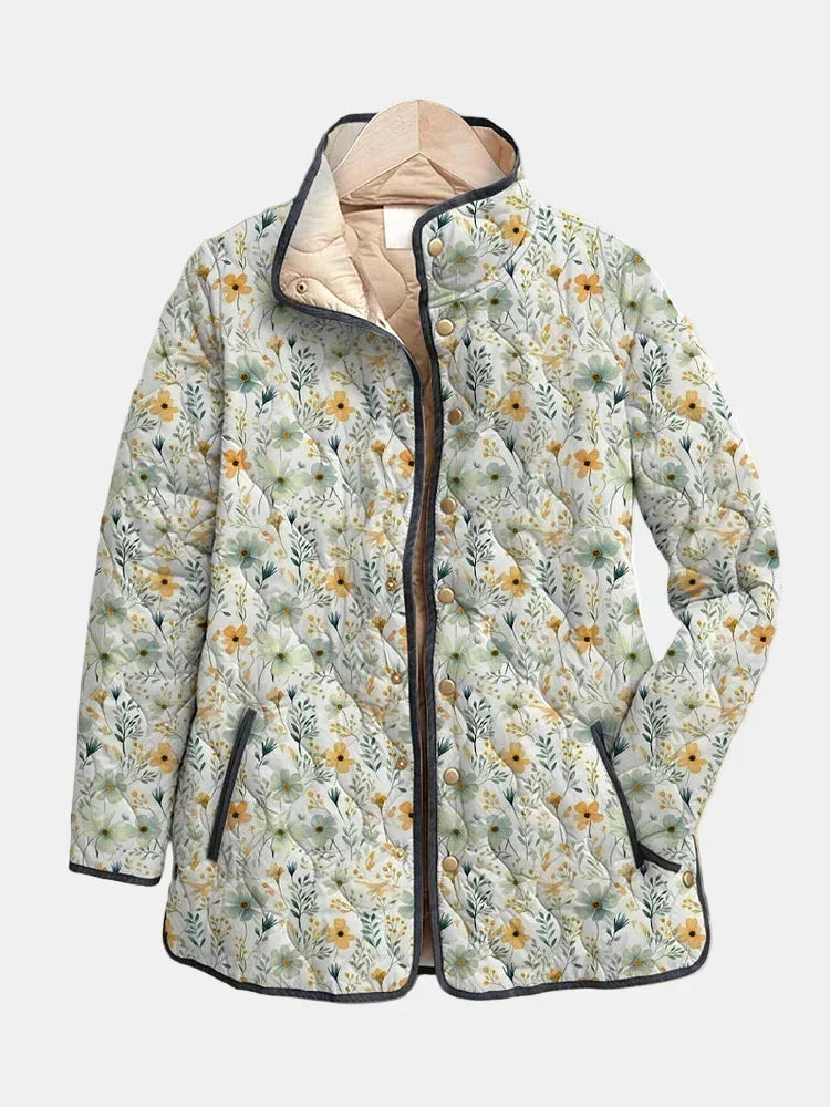 Nola | Jaqueta Matelassê com Estampa Floral Encantadora