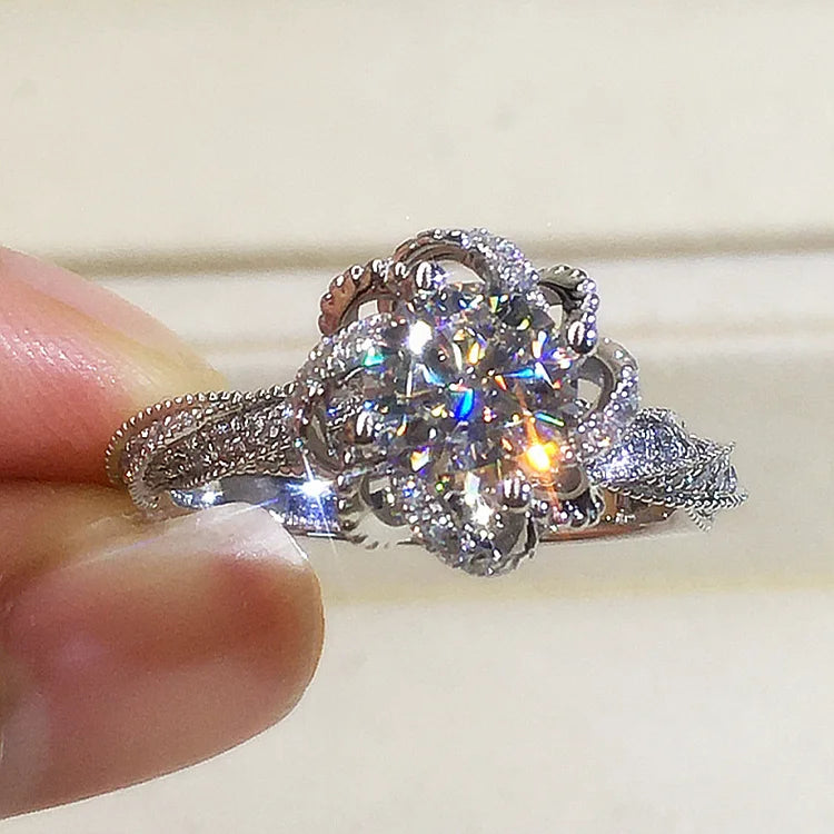 Anel grande de zircônia elegante da rainha rosa
