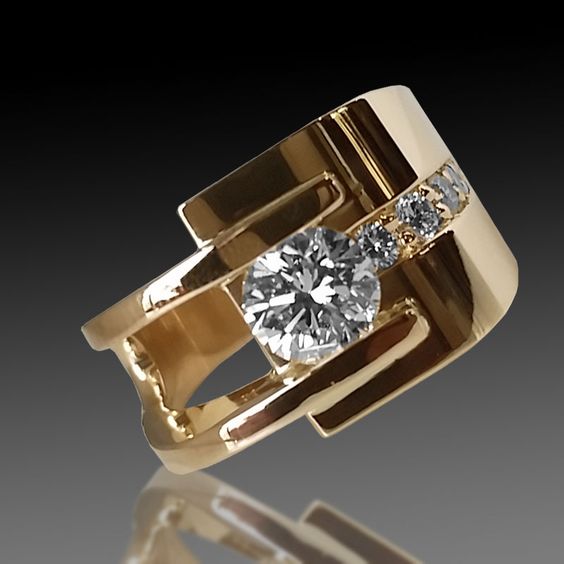 Anel de Zircônia Irregular Dourada Vintage