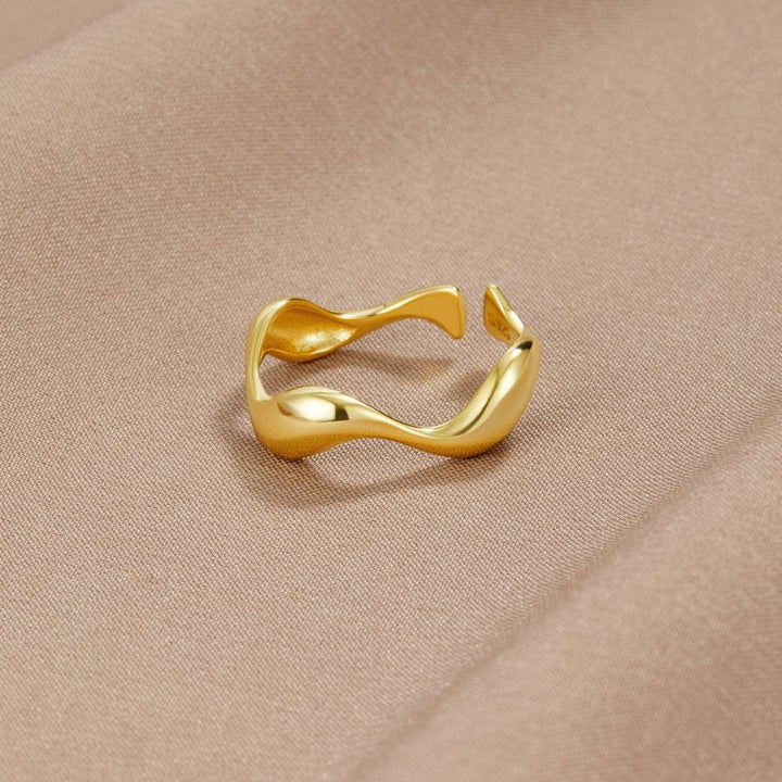 Anel Onda em Ouro 18K