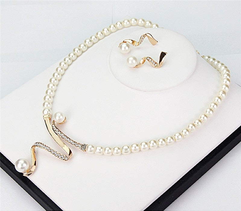 Aya™ | Conjunto de Colar e Brincos Elegantes