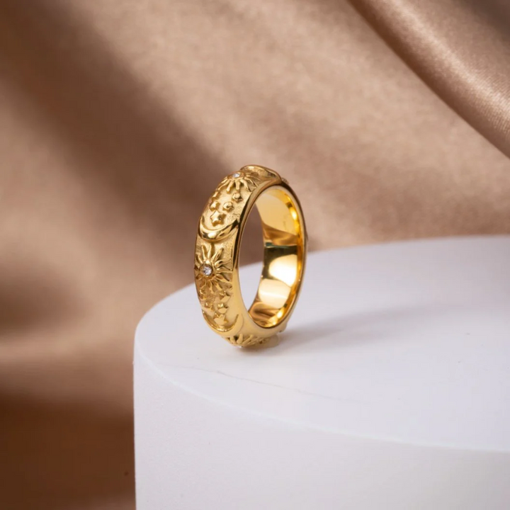 Anel Dourado Celestial