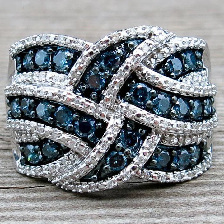 Anel de diamante completo com zircônia incrustada e design curvo