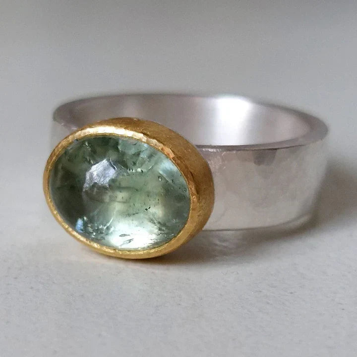 Anel Verde Vintage com Pedra Redonda