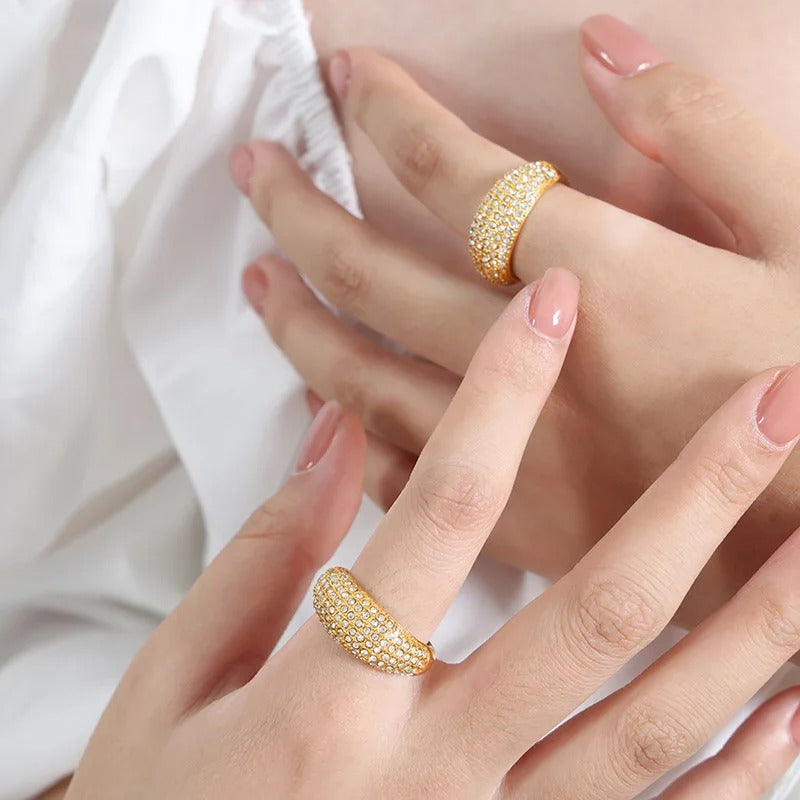 Anel vintage com zirconia incrustada Marseille