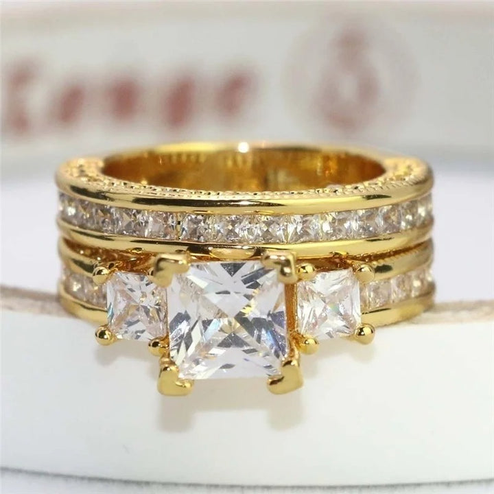 Anel vintage com zirconia incrustada Suica