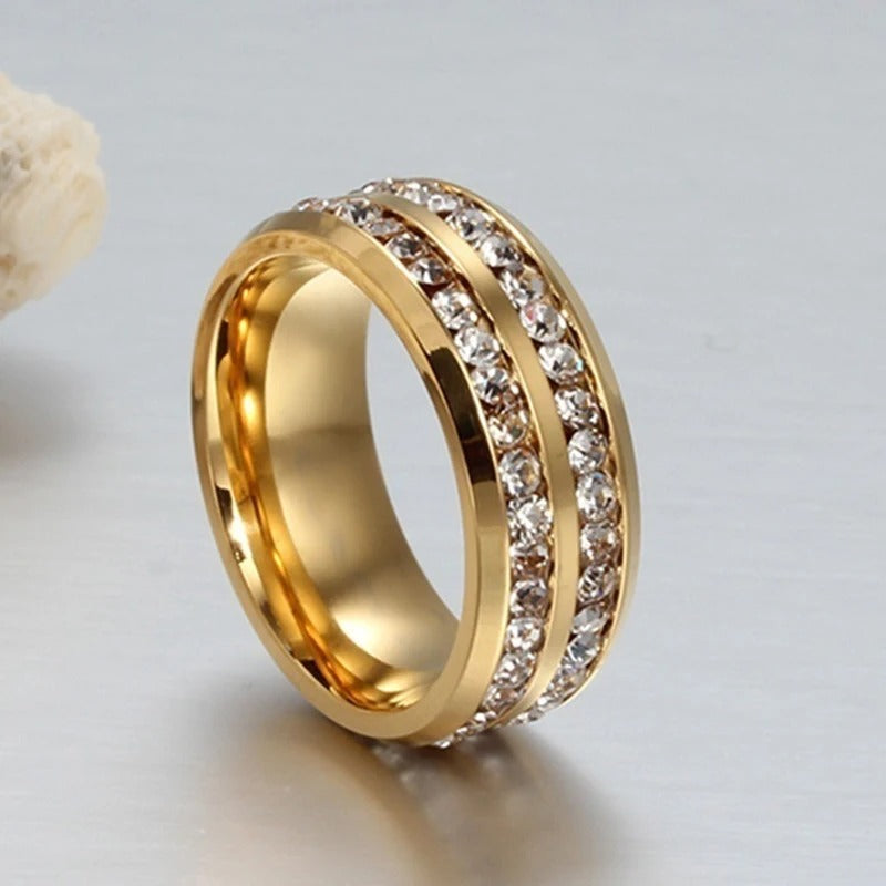 Anel vintage com zirconia incrustada Suica