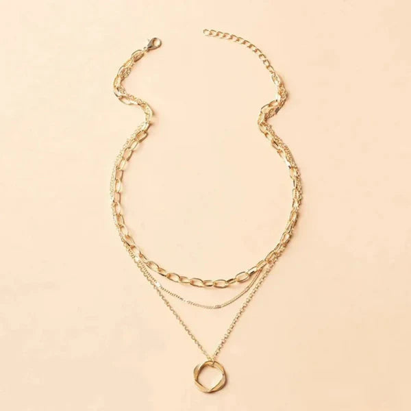 Colar Vintage Dourado com Pingente